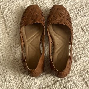 Naturalizer Huarache shoes - size 11
